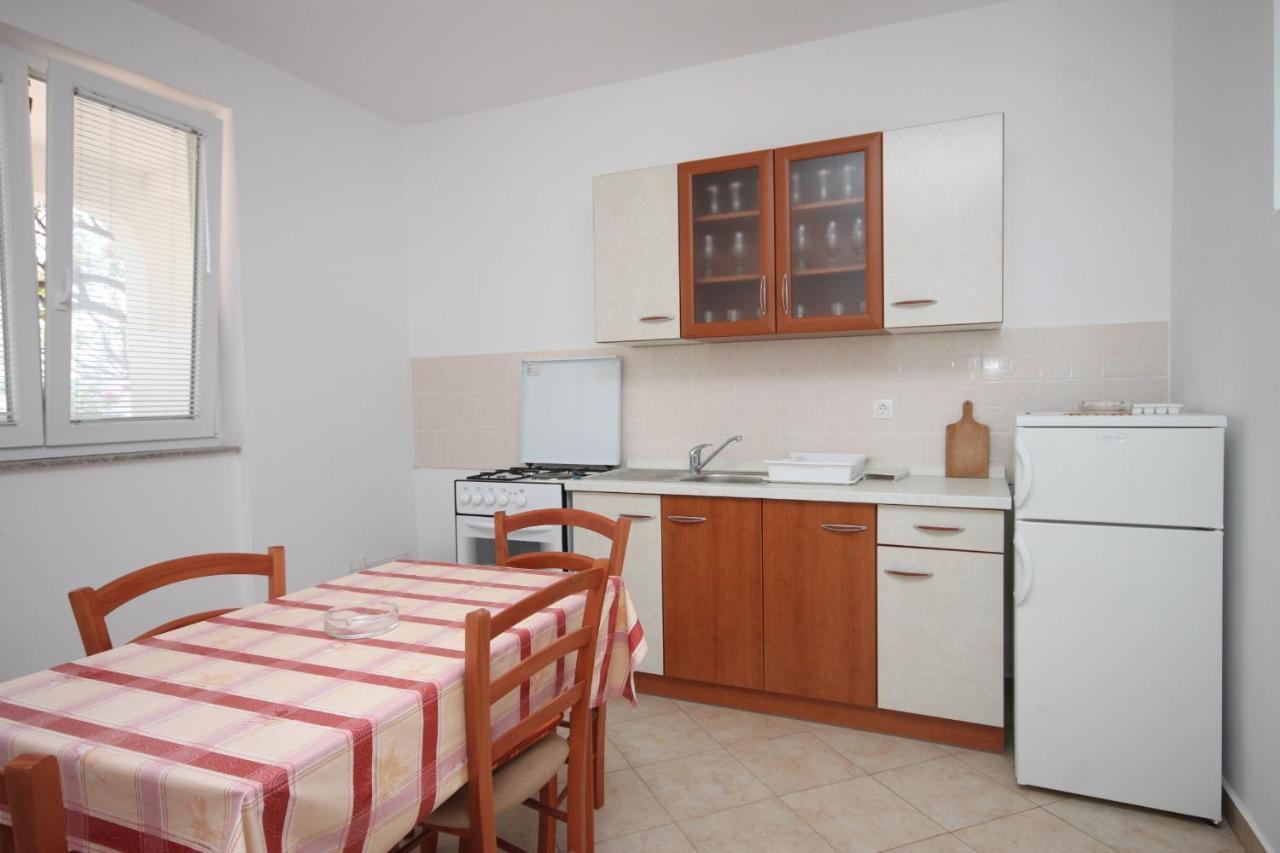 Apartments By The Sea Kustici, Pag - 6355 Экстерьер фото